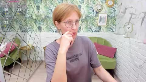 Snapshot of paris_cherry chatting on March 9, 2026, 6:23 pm Paris online show from March 9, 2026, 6:23 pm