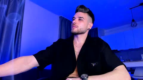 Paris online show from January 26, 2025, 7:41 pm