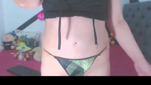 paris_squirtt online show from November 14, 2025, 9:46 pm