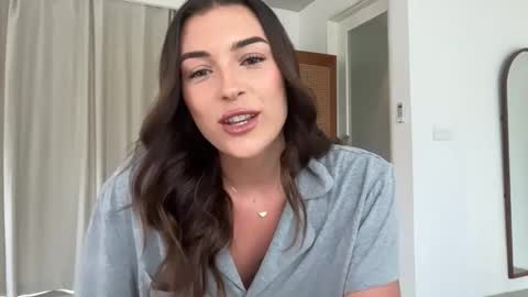 ParisBabyxox online show from October 21, 2025, 1:39 am