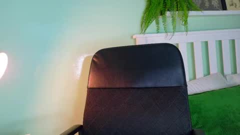 PARIS online show from November 10, 2025, 7:46 pm