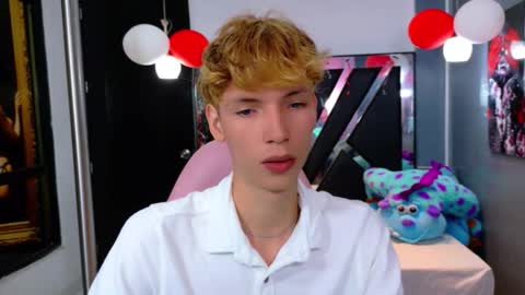 Snapshot of park_jimin1 chatting on September 23, 2025, 12:08 pm park_jimin1 online show from September 23, 2025, 12:08 pm