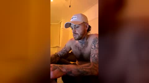 parkertom525 online show from April 6, 2026, 9:49 pm