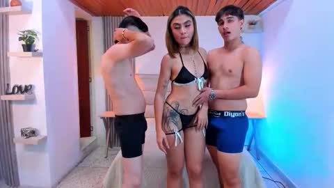 Andres Nataly Clarck And Paco online show from October 24, 2025, 5:26 am