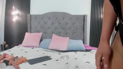 parys_hot online show from October 29, 2025, 2:25 am