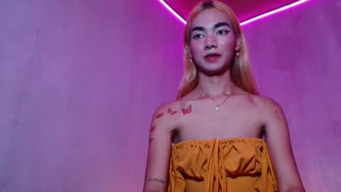 pasadiria online show from April 17, 2026, 12:30 pm