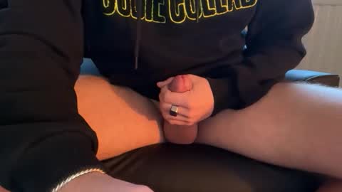 pascal192 online show from December 4, 2025, 2:59 pm