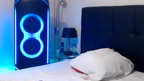 Sexy Prinsesje Celina and my Boyfriend Fred  Follow Passiekoppel on TwitterREAD BIO online show from February 7, 2025, 5:18 pm