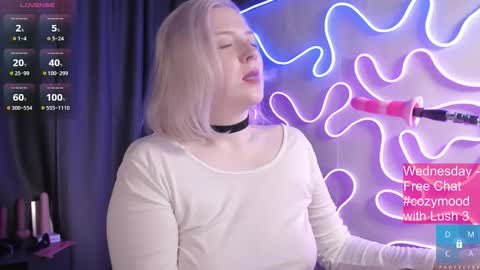 LunaAlan online show from October 8, 2025, 4:54 am