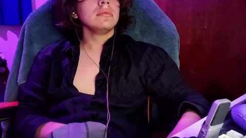 pasta_alfredo69 online show from April 28, 2026, 2:27 am