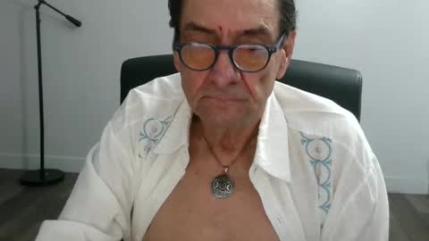 Bob online show from November 17, 2025, 3:29 pm