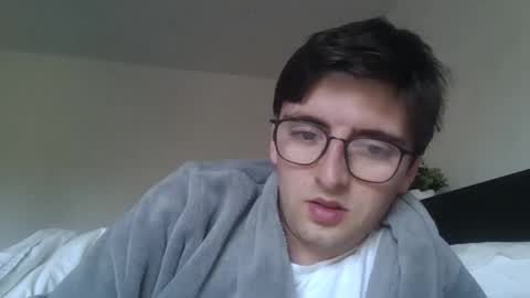 patat1996 online show from November 4, 2025, 9:41 am