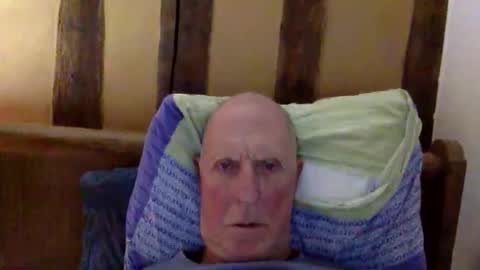 Pati24 online show from February 15, 2026, 7:32 pm