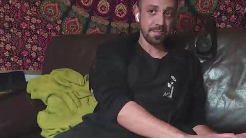 Snapshot of patraction36 chatting on December 22, 2025, 2:03 pm ask me online show from December 22, 2025, 2:03 pm