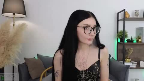 Patricia online show from November 9, 2025, 2:48 pm