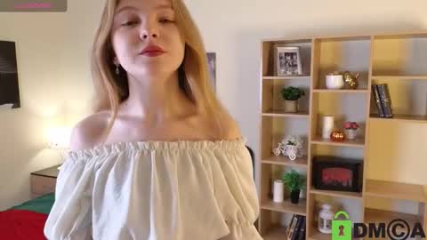 Vicki online show from December 5, 2025, 8:12 am