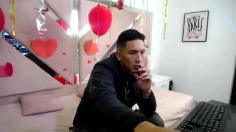 Snapshot of patrick_and_greeicy chatting on February 8, 2025, 1:00 am patrick_and_greeicy online show from February 8, 2025, 1:00 am