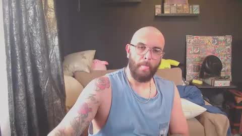 patrickmorris92 online show from April 15, 2026, 8:21 am