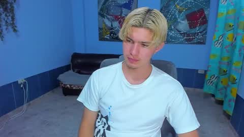 Snapshot of patrik027 chatting on October 27, 2025, 8:13 pm .... online show from October 27, 2025, 8:13 pm