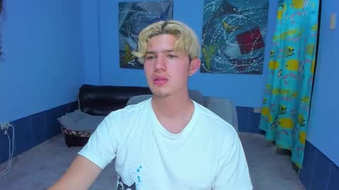 Snapshot of patrik027 chatting on October 28, 2025, 8:18 am .... online show from October 28, 2025, 8:18 am