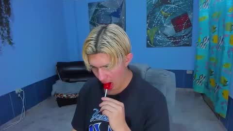 Snapshot of patrik027 chatting on November 9, 2025, 3:16 am .... online show from November 9, 2025, 3:16 am