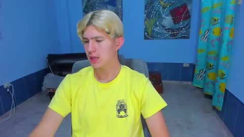 Snapshot of patrik027 chatting on November 12, 2025, 5:30 am .... online show from November 12, 2025, 5:30 am