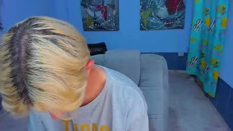 Snapshot of patrik027 chatting on November 18, 2025, 6:34 pm .... online show from November 18, 2025, 6:34 pm