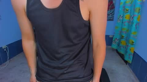 Snapshot of patrik027 chatting on November 23, 2025, 7:30 am .... online show from November 23, 2025, 7:30 am