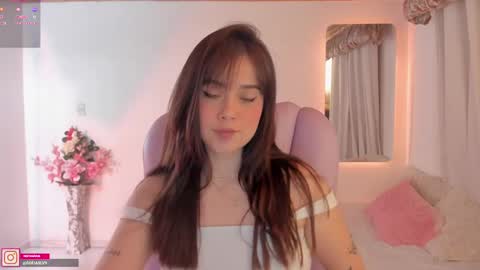 Sofa online show from February 20, 2025, 4:07 am