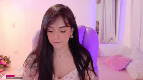 Sofa online show from October 8, 2025, 11:46 pm