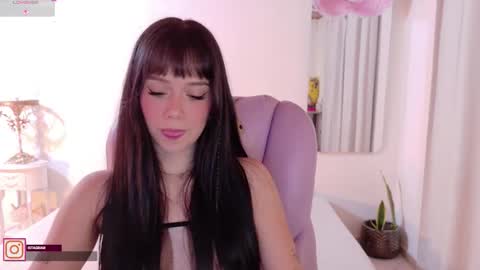 Sofa online show from March 25, 2026, 4:29 am