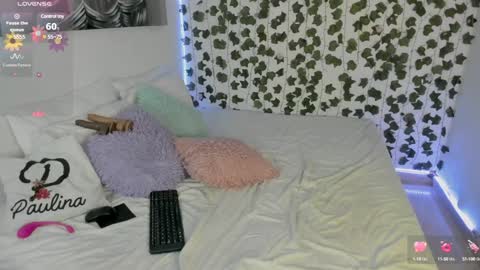 paulina online show from January 12, 2025, 3:28 am