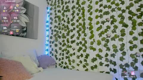 paulina online show from February 5, 2025, 2:05 pm