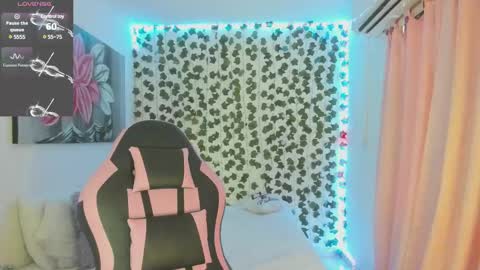 paulina online show from March 7, 2025, 7:49 pm