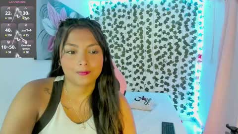 paulina online show from March 8, 2025, 10:32 am