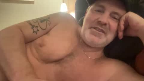 HipsterdadUK online show from January 17, 2026, 2:38 am