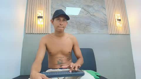paul_conor online show from May 22, 2026, 2:33 pm