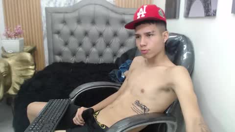 PAUL online show from November 8, 2025, 12:27 pm