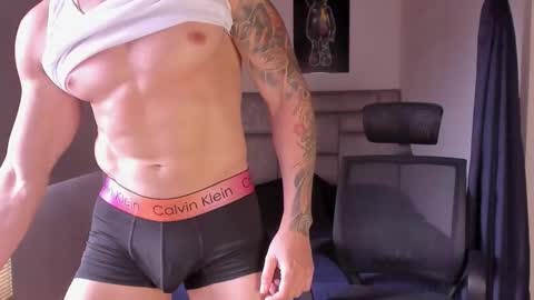 PAUL ROGER online show from October 1, 2025, 6:47 pm