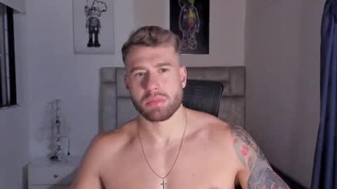 PAUL ROGER online show from October 31, 2025, 7:42 am