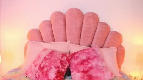 Paula   online show from March 17, 2026, 11:02 am