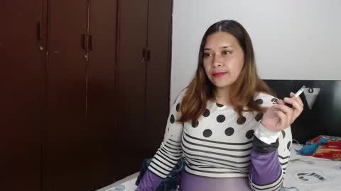 Snapshot of paula_anderson chatting on October 5, 2025, 6:01 am PAULA online show from October 5, 2025, 6:01 am