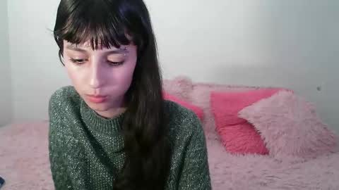 Snapshot of paulainblue chatting on February 11, 2025, 2:35 am online show from February 11, 2025, 2:35 am