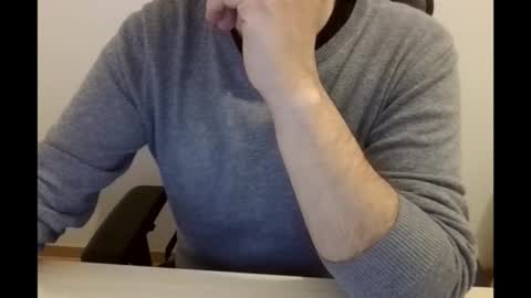 paulbazo83 online show from March 27, 2026, 9:42 am