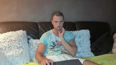 paulblack021 online show from October 24, 2025, 8:49 pm