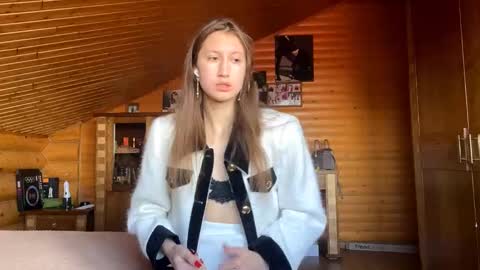 Ashley Cooper online show from September 13, 2025, 2:17 pm