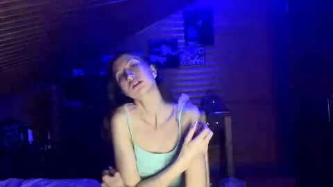 Ashley Cooper online show from October 15, 2025, 5:13 pm