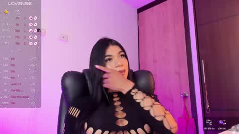 Paulett  online show from December 2, 2025, 10:53 am