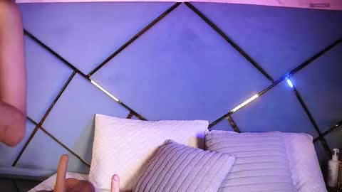 Paulina  online show from December 1, 2025, 7:41 pm