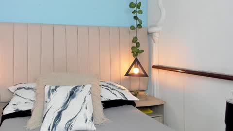 PAULINA  online show from January 29, 2025, 8:35 pm